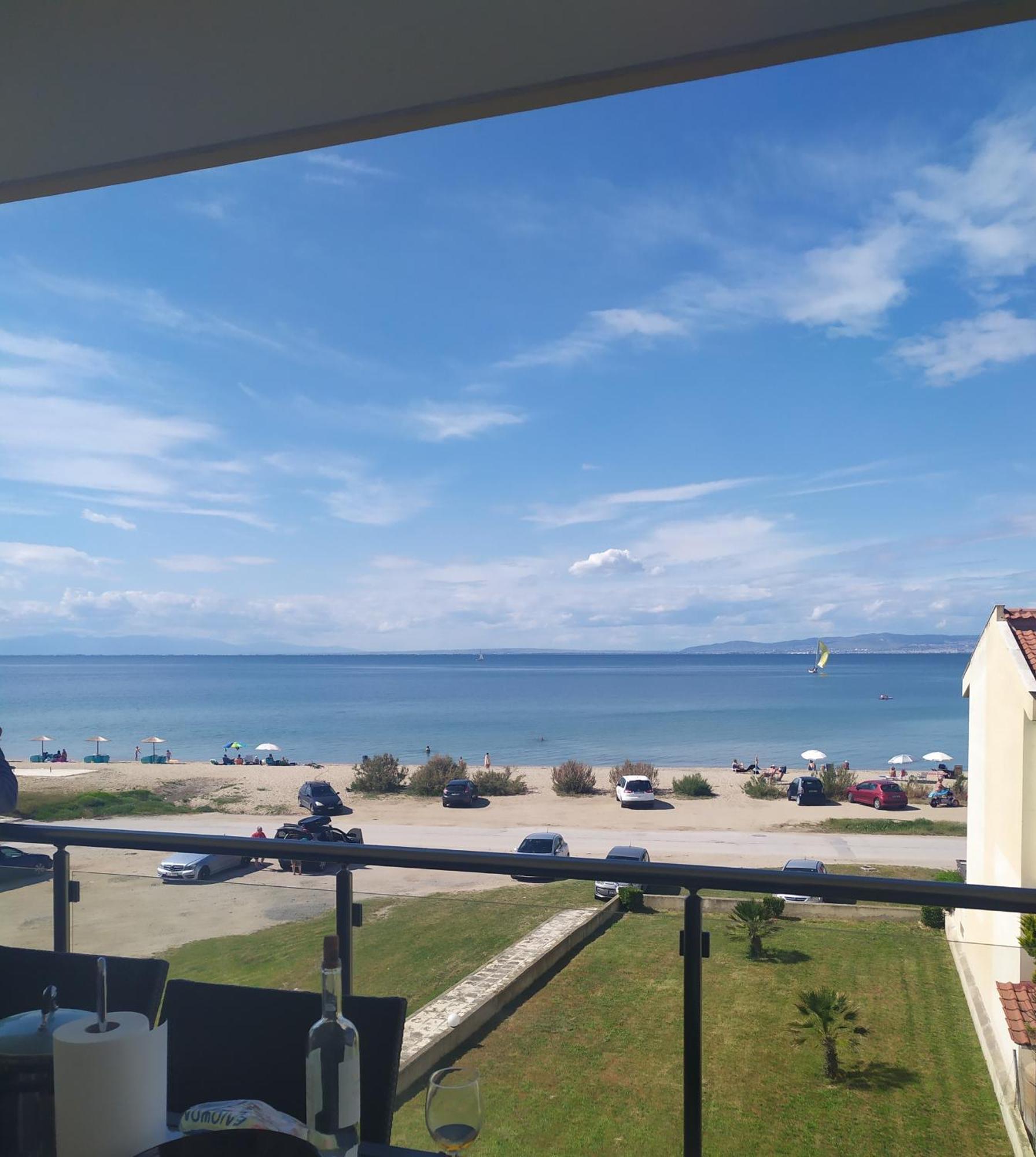 Luxury In Front Of The Sea In Apartment *